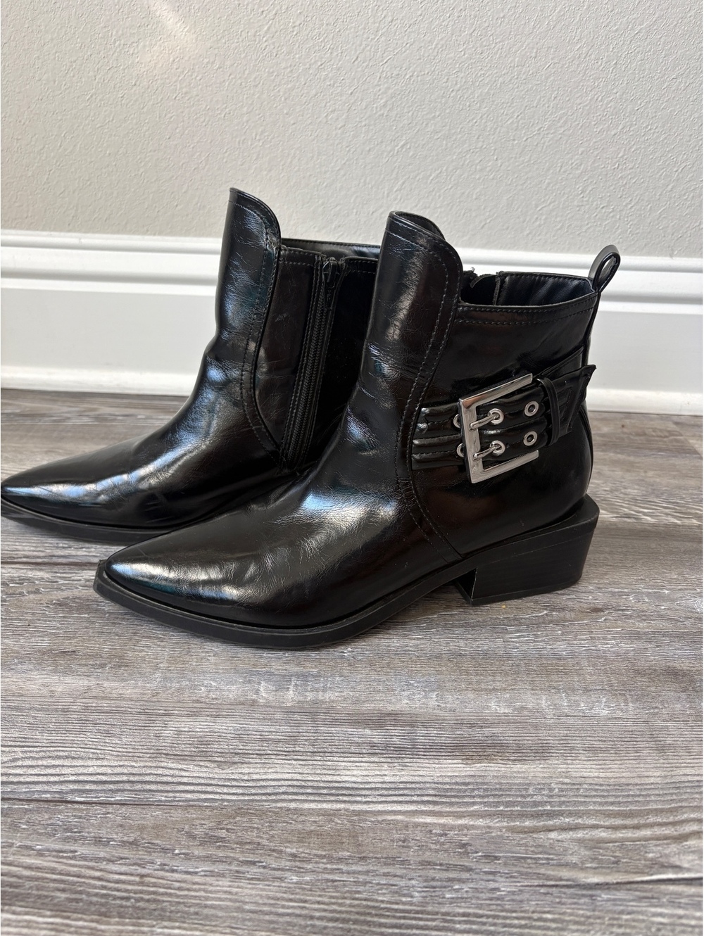 Wild Fable Black Pointed Toe Buckle Ankle Boots – Size 8½